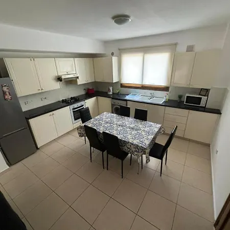 Brenner * Πάφος